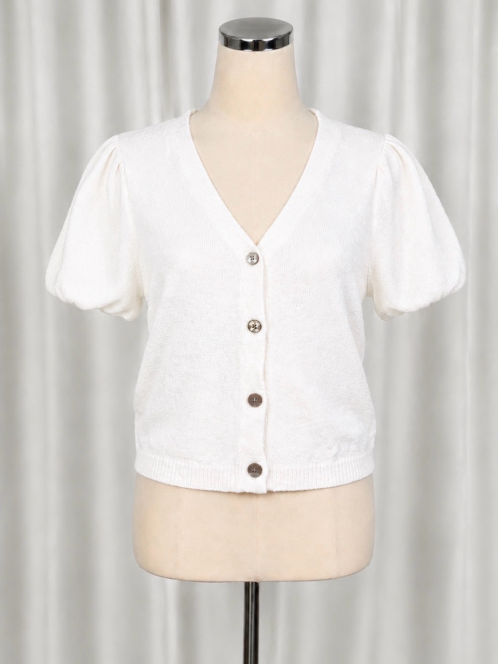 wild fable White V-Neck Button Front Puff Sleeve Top
